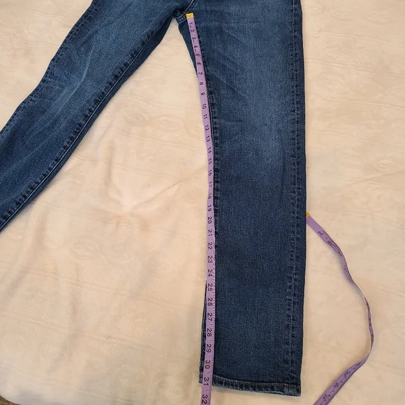 Uniqlo slim fit mid rise straight leg Jeans - Picture 4 of 9
